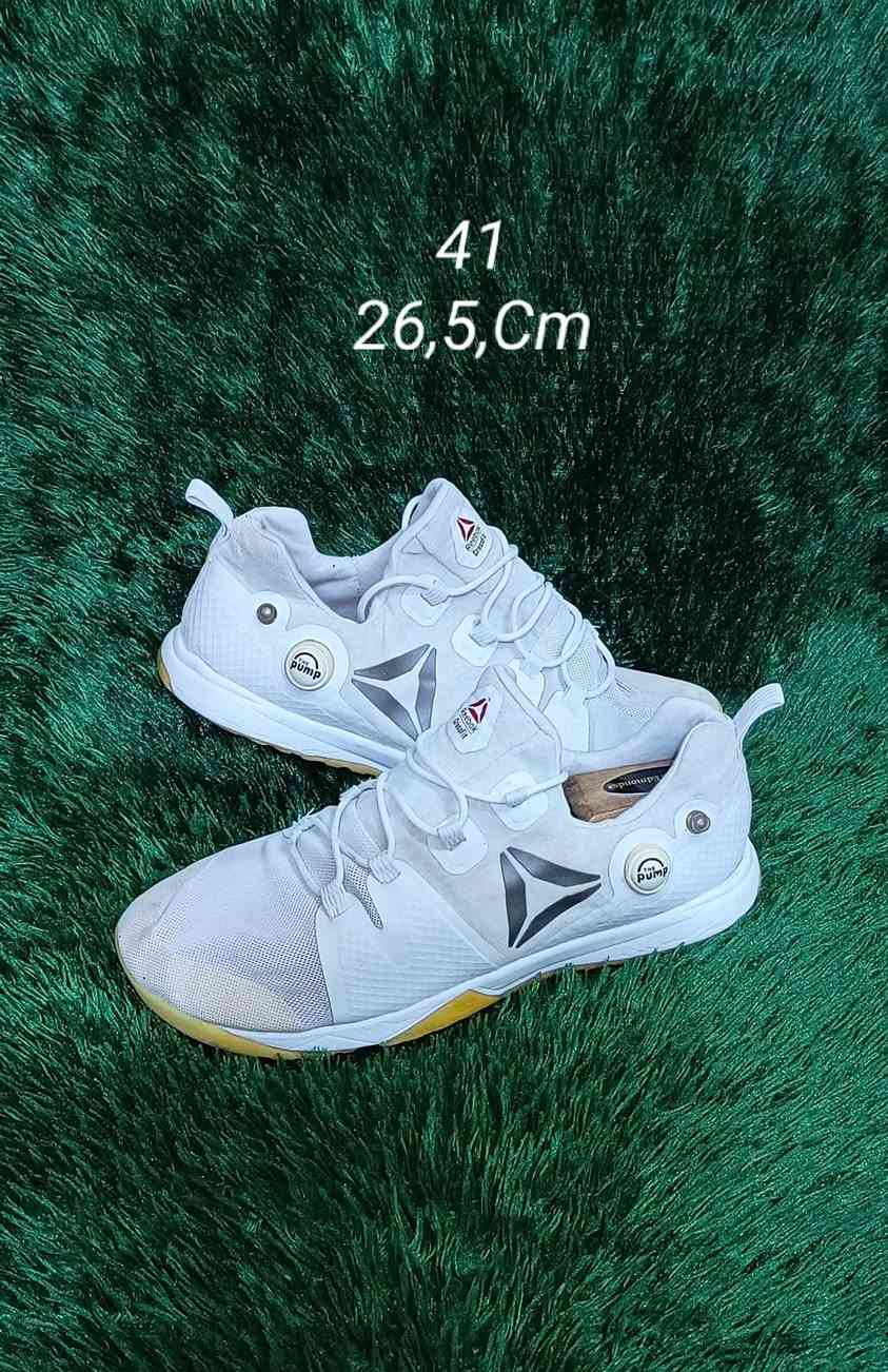 👟باله مستعمل اوربي نظافه💯
قياسات مختلفه كل القياسات مذكوره
يوجد توصيل لجميع المحافظات 🚛 
📱لتواصل .***********
