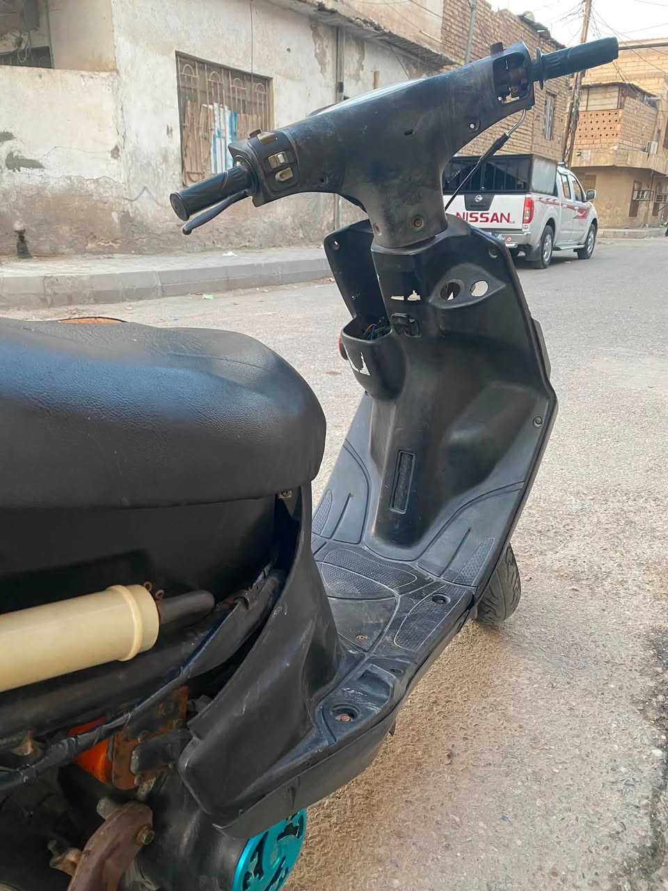 السلام عليكم دراجه للبيع ماكس قجمه قرد الدراجه مفتوح ولفات فقط بيه رون يشك الكاع الدرجه بلاد بوشه ٤٩ بس ولفات فقط سلف وهندر بس التكمه مال سلف خربان كفرات كامله بس كفر كدام ما عندي سعر ٣٥٠ وبيه مجال مكاني بصره ٥ ميل الرقم الهاتف ***********
