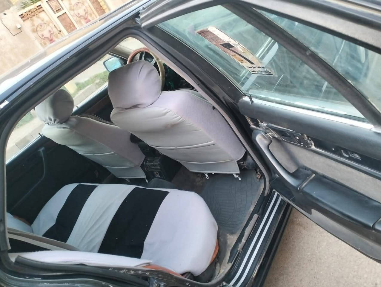 السلام عليكم
بي ام ٧٣٠ موديل ٩١ مكينه مفتوح بلاديه تبريد ثلج حداديه جديده تخم تاير جديد سبير كشر مكفول صبغ جماليه بدون ضربه مكينه  گير مكفولات شرط ترايك ٢٠٠ نعومه دبل چكمچه فتحه كلشي شغال وبلادي كنترول شغال سستم صوت سنتر لوك بلادي مال بي ام  سياره باسمي مشروع وطني مداور ثاني يوم مكان السياره الناصريه الفجر السعر 35 وبيهه مجال بسيط 
***********
