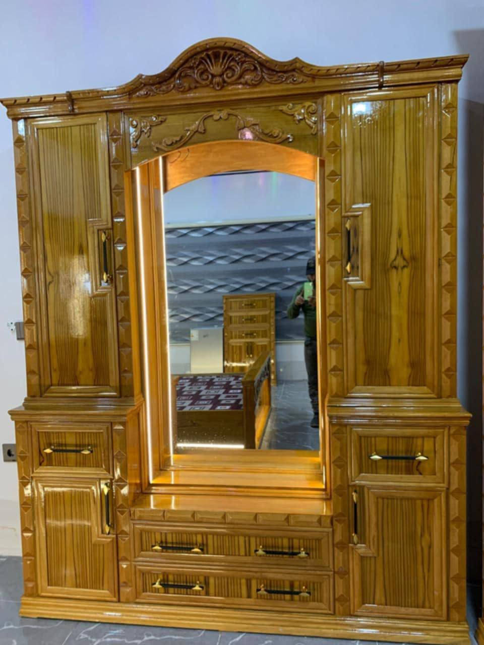أناقةمنزلك_تبدأ_من_عندنا! 🪵🛋️
محتاج غرفة نوم أحلامك؟ أو ديوان يبيض الوجه؟
#نجارة_عبدالله_السلطان في خدمتكم!
نعمل "حسب الطلب" وبأعلى معايير الدقة والجمالية.
​👈 زورونا (الشرقاط - الحي العسكري - قرب المعارض  مقابيل الاستداره الثانيه )
أو راسلونا عبر الواتساب للاستفسار  والموديلات:
📞( ***********) 
أسلوب العروض والضمان)
​فخامة الخشب.. وإتقان العمل! 🪵🛋️💜 
​نحن نوفر لك الجودة التي تدوم طويلاً.
نتميز بتصنيع ونجارة الغرف والدواوين بأعلى المواصفات الفنية:
​تصنيع غرف نوم (تركيه بايدي عراقيه ) بتصاميم عصرية تناسب ذوقك.
​استخدام أفضل أنواع الخشب والإسفنج المكفول.
​تنفيذ دقيق "حسب الطلب والمقاسات" التي تناسب مساحة منزلك

نص مكتوب في الصور:
- اثاث عبد الله السلطان
- اثاث عبداللّه السلطان