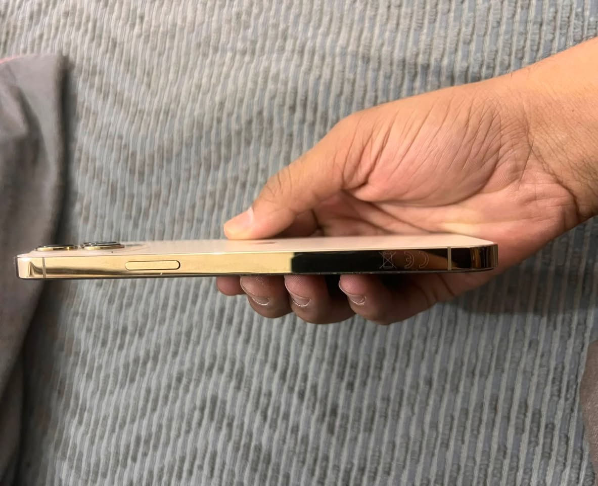 سلام عليكم iPhone 12 Pro Max ذاكرة 128 بطارية 76شرق اوسط AAA مبدل ظهر فقط السعر 450 وبي مجا
‏ ذي قار/ قلعة سكر  ***********
