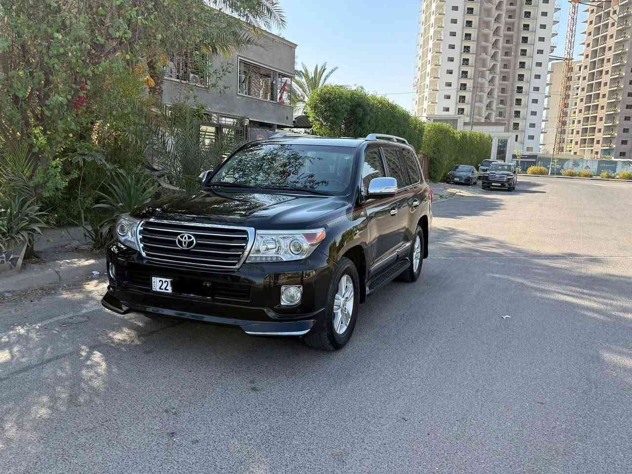 السلام عليكم
لاندكروزر ٢٠١٣ بحريني 
مكفولة من الصبغ والتبديل 
رقم اربيل باسمي هزة جديدة 
مكان السيارة بغداد الاعلام 
السعر ٣٣٠ ورقة وبيها ومجال 
للاتصال: ***********
