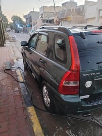 كيا سبورتج موديل 2005 وارد امريكي ضررها ربع جاملغ فقط مكينه 3600 سته س...
