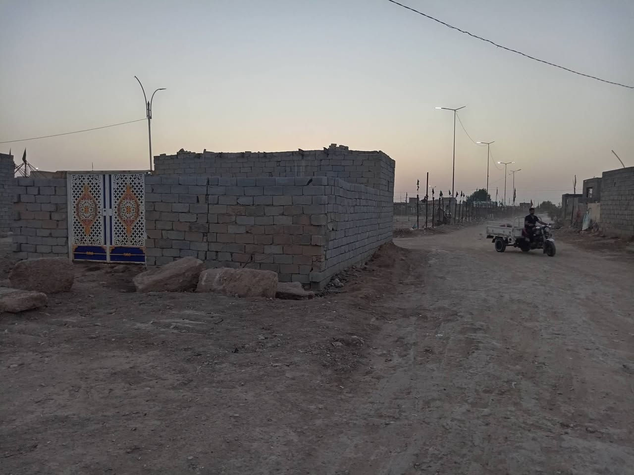 بيت ركن البيع 150متر العرض 7 ونص ألبيت زراعيه مشمول بالتطويب بي كافه الخدمات مجاري كهرباء وماء قرب البراز ***********
***********
