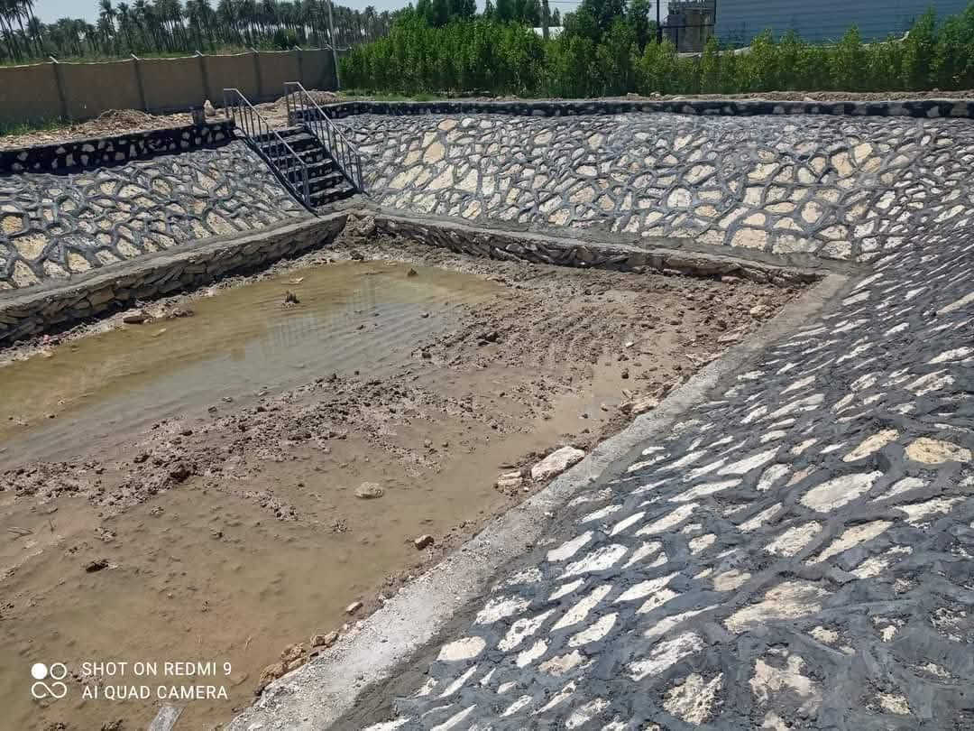 ابو حسين لبناء الحجر كرسته وعمل كافة البناء الحجر ابيوت اسيجه ممرات ***********
