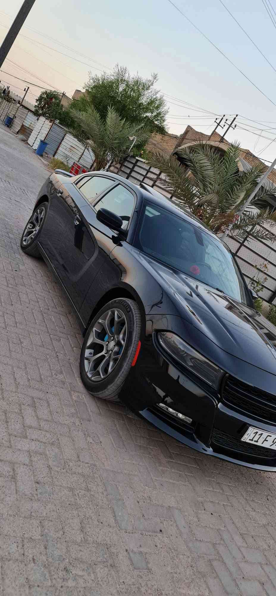 تحيه طيبه السلام عليكم
دوج جارجر 2023 
تلث قطع اماميه تبديل
ولصور على وات ساب 
شرط بدون ايربالك 
Sxt 
بلاص فتحه 
كشنات كهرباء 
بصمات تشغيل ابواب 
شاشه كامره 
تحكم ستيرن 
مانع انزلاق 
لايت زنون عدسه
تبريد قطعتين 
ويل كب 
كشنات تدفئه 
6 سلندر 3600
وضع الشركة 
ماشيه 33 حقيقي  
كلش حلو نظيف 
بدون اي نقص 
مال جناي 
رقم بغداد بسمي شرط تحويل 
 
اي استفسار 
***********
مكان بغداد الكرخ 
متعجبك تعبر منشور يالله
