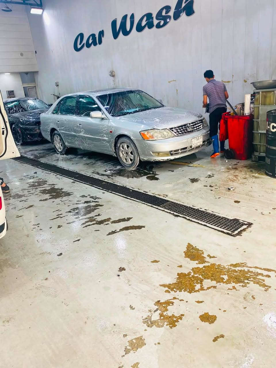 سيارة افلون 2004  مصبوغه عام بدون ضربه فقط طخات بسيطه تبريد شغال ثلج محرك نظيف 3000 ستة سلندر بدون صرف الكير بيه تاخير فقط من الجو بارد صدر نظيف يحتاج ترتيب بسيط داخل نظيف رقم بغداد بأسم اخويه السعر 55 ورقه وبيه مجال  مكانه بغداد الكرخ للاستفسار الاتصال بالرقم *********** مكلف بالنشر
