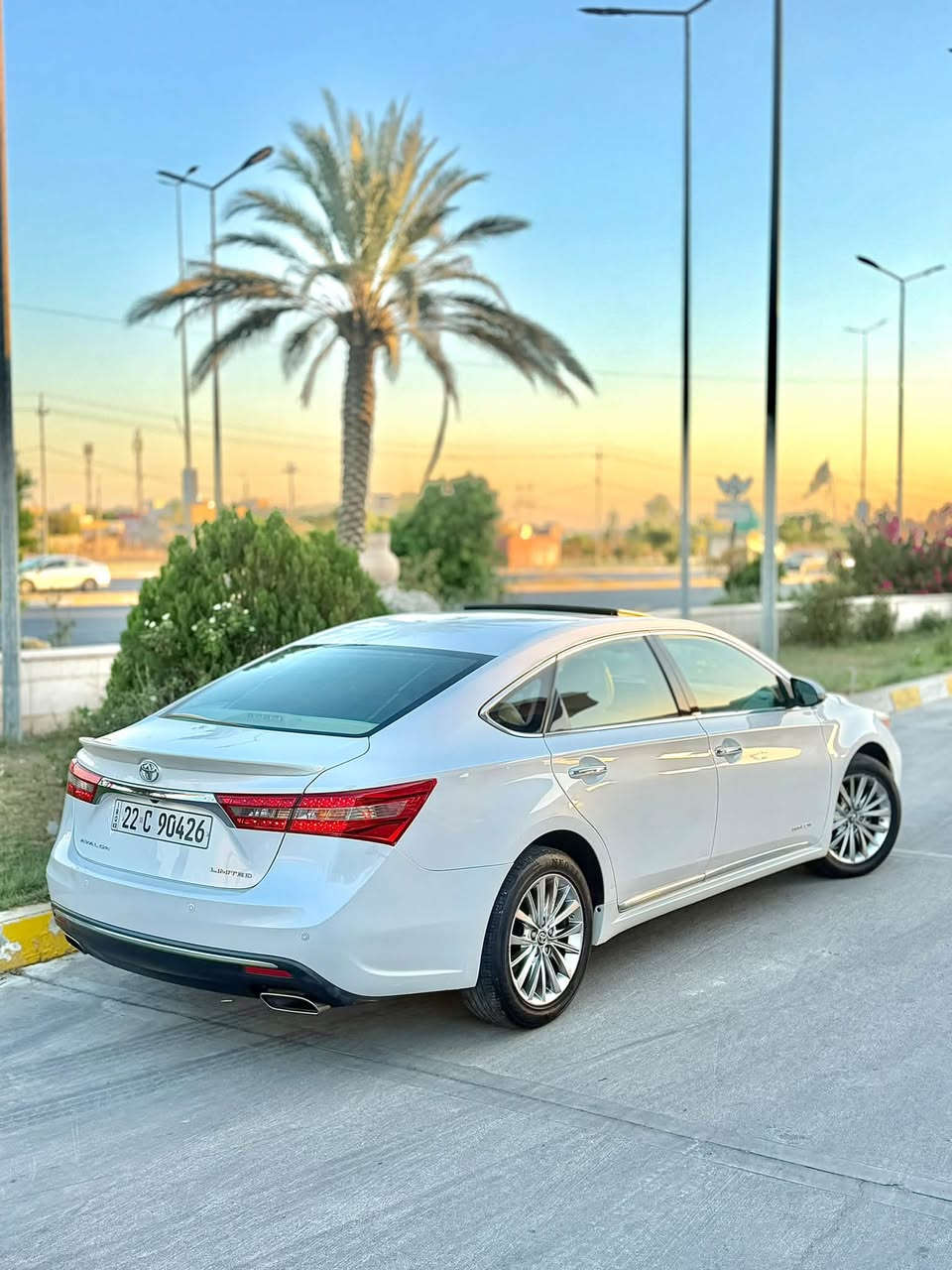 تويوتا افلون خليجي
موديل :- 2017⚜️

مكفول كفالة عامة بيها مكانين  تعديل فقط . 

محرك 6 سلندر ⚜️
شرط بدون فتح بدون عيب قبغ أسود.

مواصفات ليمتيد :- 

ثلاث انظمه قياده
شفتات ستيرن 
حساس امامي خلفي 
شاشة جبيرة 
كاميرا 
بصمة 
بصمة ابواب 
سلايت 
تبريد لمس 
كشنات خزن 
كشنات تبريد 
كشنات هيتر 
كشنات كهرباء جهتين 
كشنات جلد 
كشنات خلفيه تبريد وتدفئه
بردة خلفية كهرباء
لايتات ليد و دبل عدسات
تبريد قطعتين
حساس امامي خلفي 
امراية شفط 
اشاير بالمرايه
مرايه قلاب 
ماشية ( 155 ) Km
سپير بلادي الشركة مانازل ⚜️

سعرة :- 220$ بي مجال 

عنوان :- كركوك داخل المدينه

للأستفسار ***********
