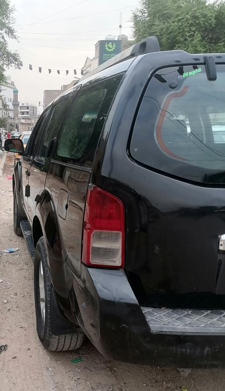 نيسان باثفندر • ٢٠٠٩ • بغداد الجديدة