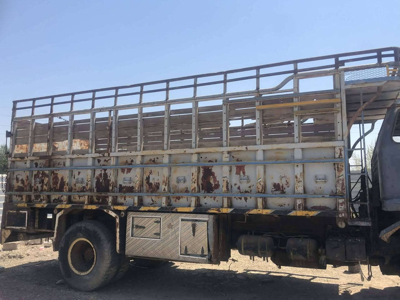 بدي هينو للبيع ملحقات كامله بسعر مناسب جدا مكاني بغداد المشاهدة 
*********** / ***********
