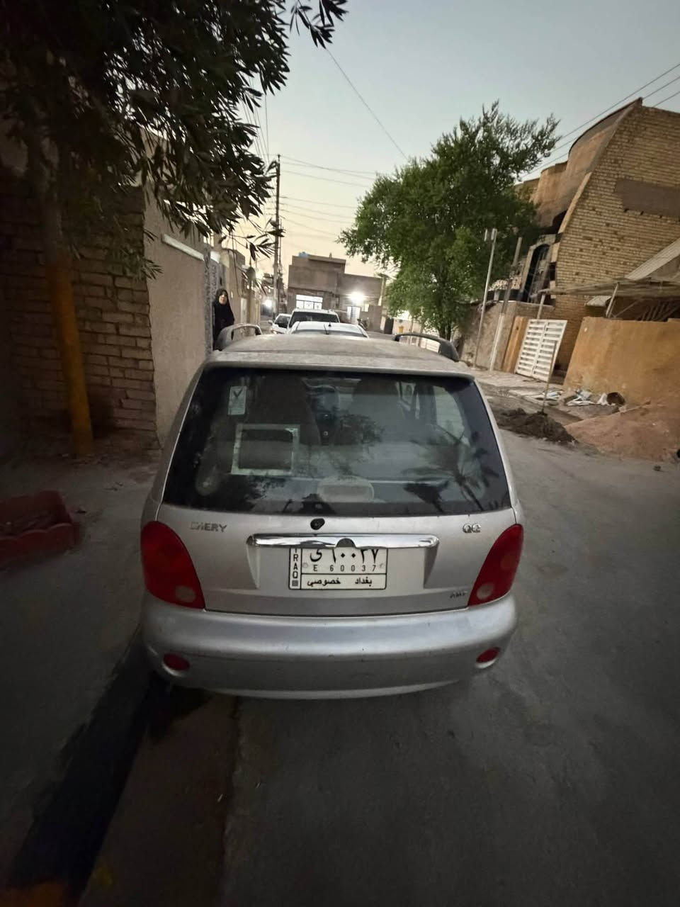 سياره كيو كيو للبيع
موديل ٢٠١٣ كير كهربائي اوتو 
ماشيه: 59الف
رقم بغداد :60037E
مابيها ولا غرامه الرقم القديم العربي
سعر: 20 ورقه وبيها مجال زين للشراي
واتساب :***********
