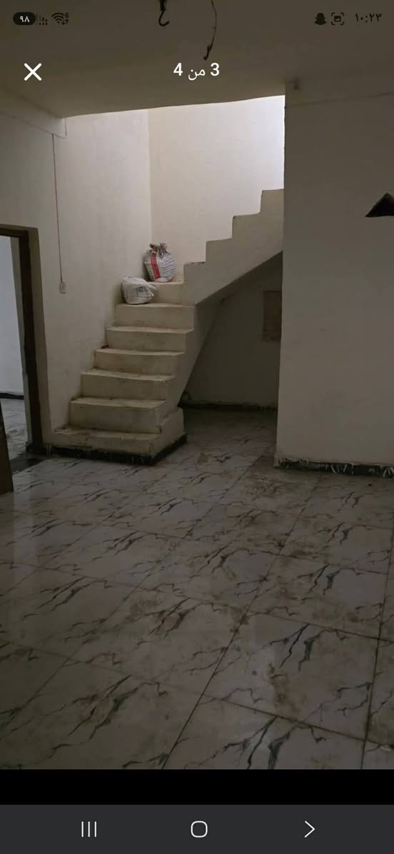 السلام عليكم
بيت ١٠٠ متر خلفي للايجار طابو صرف
التفاصيل : 
العنوان / حي الخضراء خلف عماره الخضراء
بناء البيت طابوق حصرا
يحتوي ع غرفتين ، صاله ، مطبخ ، صحيات ، منور
عرض الدربونه متر ونص 
م / الماء والكهرباء ع ابو الملك
البيت كامل مكمل تجي تغسل وتكعد بيه
للاستفسار ع *********** ناصرية, ذي قار

نص مكتوب في الصور:
- 4 من 4
- 1 من 4
- 3 من 4