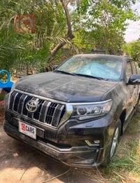Prado TXL موديل 2023 ماشية 56 الف شركة ساز ضمان 100 الف كيلو متر (بعده...
