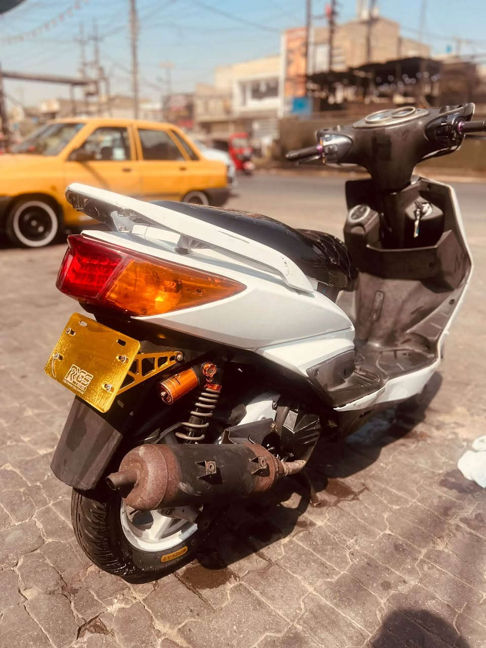 سلام عليكم
سكنس فحل نوزل خطين 

بيها جويتر رياضي 

كلجات رياضي امامي خلفي 

صدر دي واي 

دبلات خلفي مشمشي دي واي 

بكلايت خليه مشمشي 

يدات رياضي مشمشي

اشاير امامي مشمشي 

قاعده رقم رياضي مشمشي

بيها قباقه كور رياضي مشمشي

صالنصه رياضي 

كشن رياضي بلادي

مكينه ٥٨بلادي دراجه هاون سلعه ومعدل شرط  

لانضوح لاتبخير لادوانز 

فج رياضي مشمشي

تايرات امامي خلفي جلاتين 

سلف رياضي 

دراجه نكره بكل وقت 

مكاني مدينه الصدر 

هـ***********واتساب فقط 

ملاحضه :مراوس حسب لقناعه وبدون نطايح

