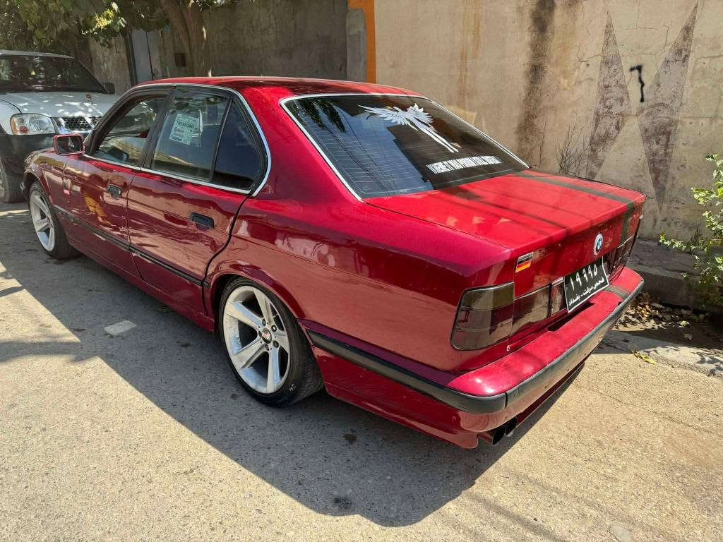 bmwمۆدیل ١٩٩١گیری عادی  مەکینە 525 هەمووگیانی بیلادە سعری  25گەلا  ئارمی هون بوە   گۆڕینەوەش دەکم بەدلم بیت 

***********
*********** السليمانية, العراق
