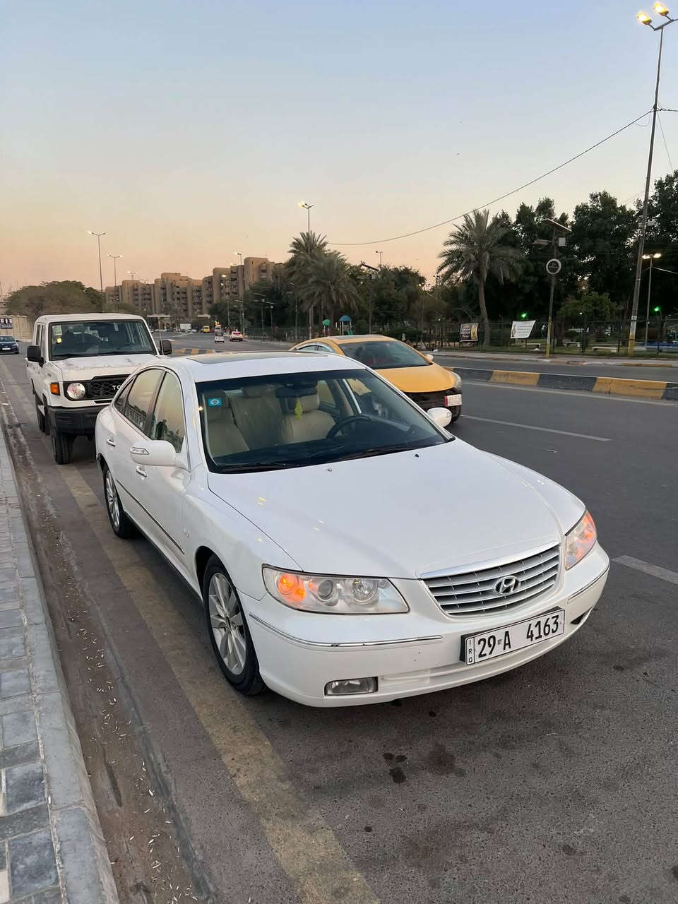 ازيرا ٢٠٠٩ • محرك ٣٣٠٠ • رقم واسط