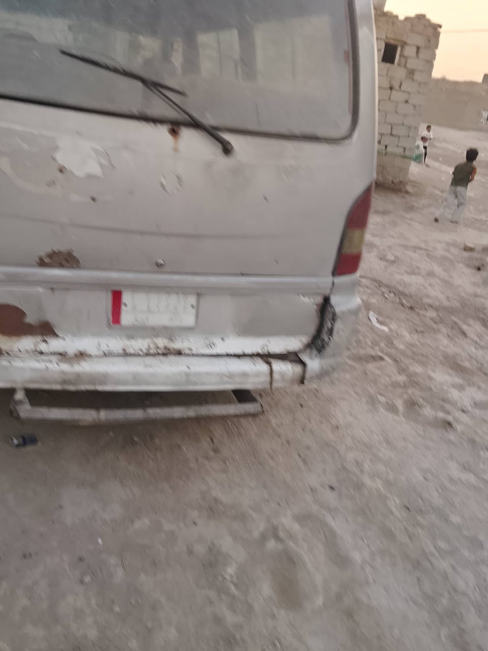 السلام عليكم استانه موديل 96 السياره بيع هل موجود مكينه بيها بخار وتنقض السعر 20 وبيها مجال  الاتصال ع الرقم ***********
