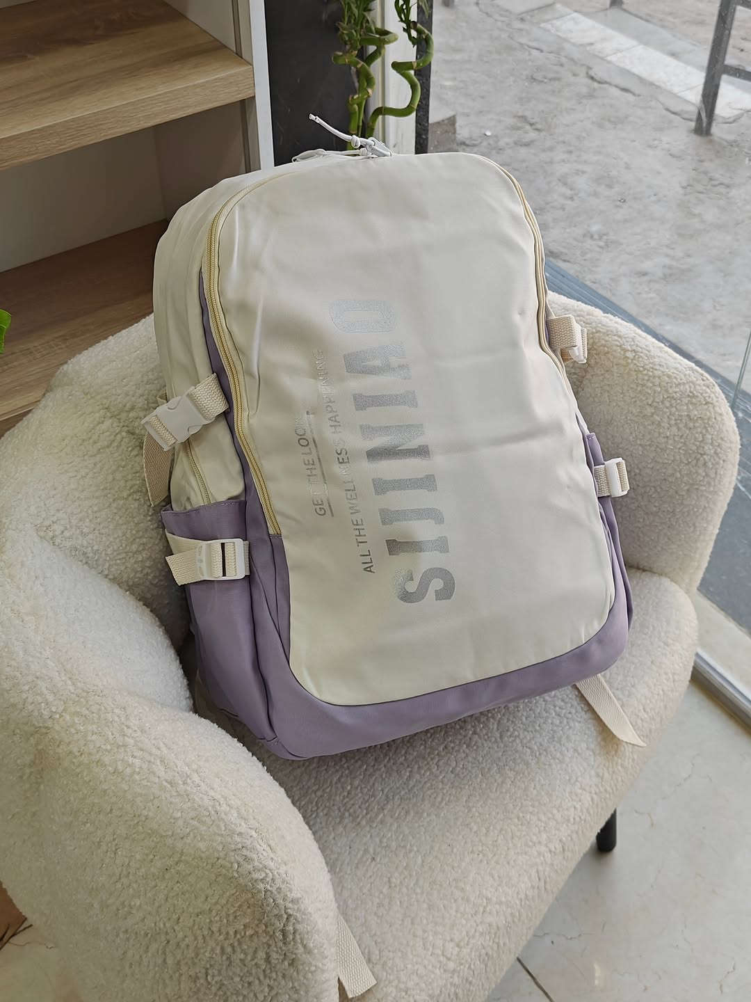 حقيبة مدرسية حجم كبير 🤩🌱
كوالتي ممتاز وتصميم عملي يناسب المدرسة 🎀
✨ المواصفات:
• حجم كبير ومناسب للمدرسة 📚
• بيها 2 سحاب كبار و3 خانات.
• تحتوي على 3 جيوب صغيرة.
• متوفرة بـ 3 ألوان: الأسود 🖤، البرتقالي 🧡، البنفسجي 💜
💰 السعر: 18 ألف فقط
🚚 التوصيل لجميع محافظات العراق بـ 5 آلاف.
📸 التصوير حقيقي من داخل المحل 🌱
شنو اللون اللي عجبج أكثر؟ 🖤🧡💜
