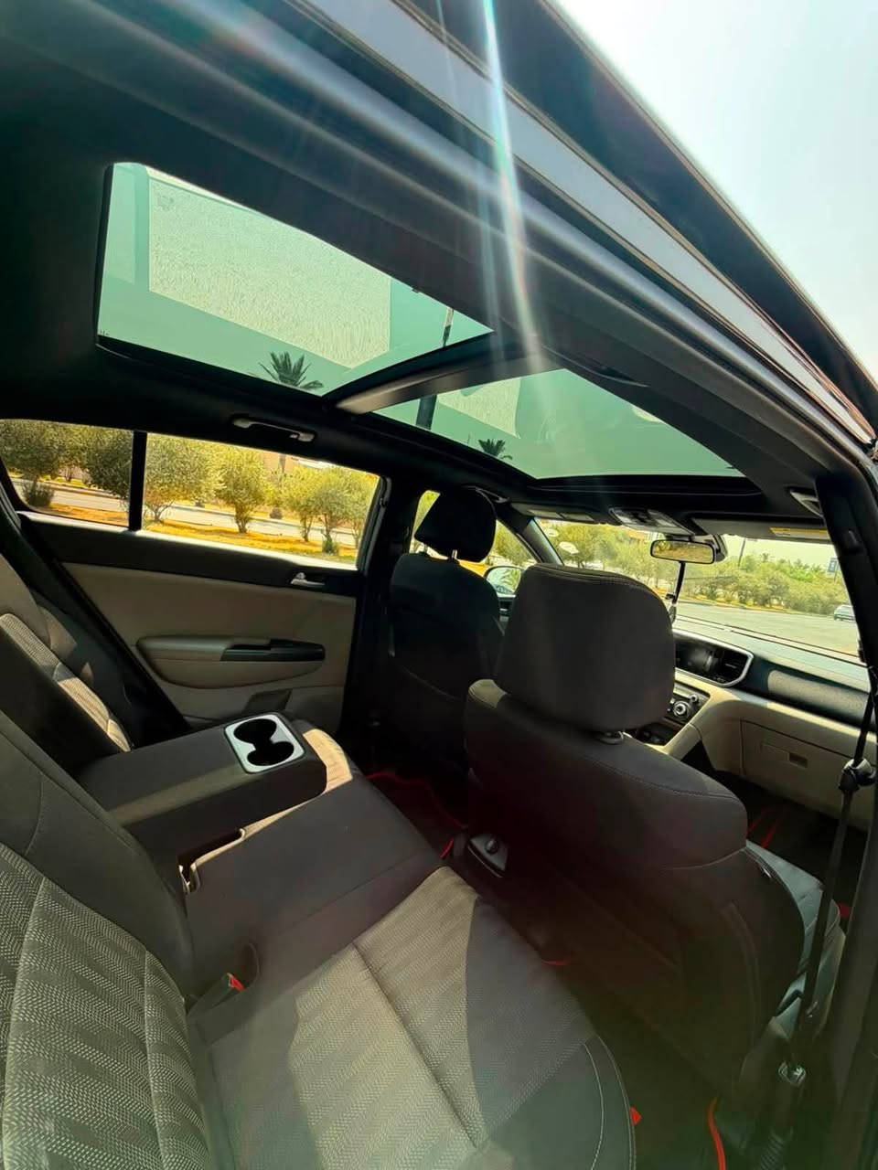 ‏KIA SPORTAGE, S
كيا سبورتج وارد امريكي موديل 2021 بانوراما السيارة فول نظافة ماشية 33 الف ميل فقط بدون نواقص كاملة رقم اربيل 

 مكينة 2400 مكفولة 

مواصفات 
بانوراما 
تبريد قطعتين 
رادار بالمري 
كروز سرعة 
مثبت مسار 
شاشة جبيرة 
كاميرا خلفية 
وباقي مواصفات المعروفة 

السيارة بدون ايرباك بدون دواخل بيها  قبغ الصندوق مكان الرقم صبغ شي بسيط فقط 

مكان السيارة بغداد المنصور 

السعر : 175 $ ومجال بسيط 

مكلف بالنشر وهذا رقم صاحب السيارة للاستفسار 

***********
