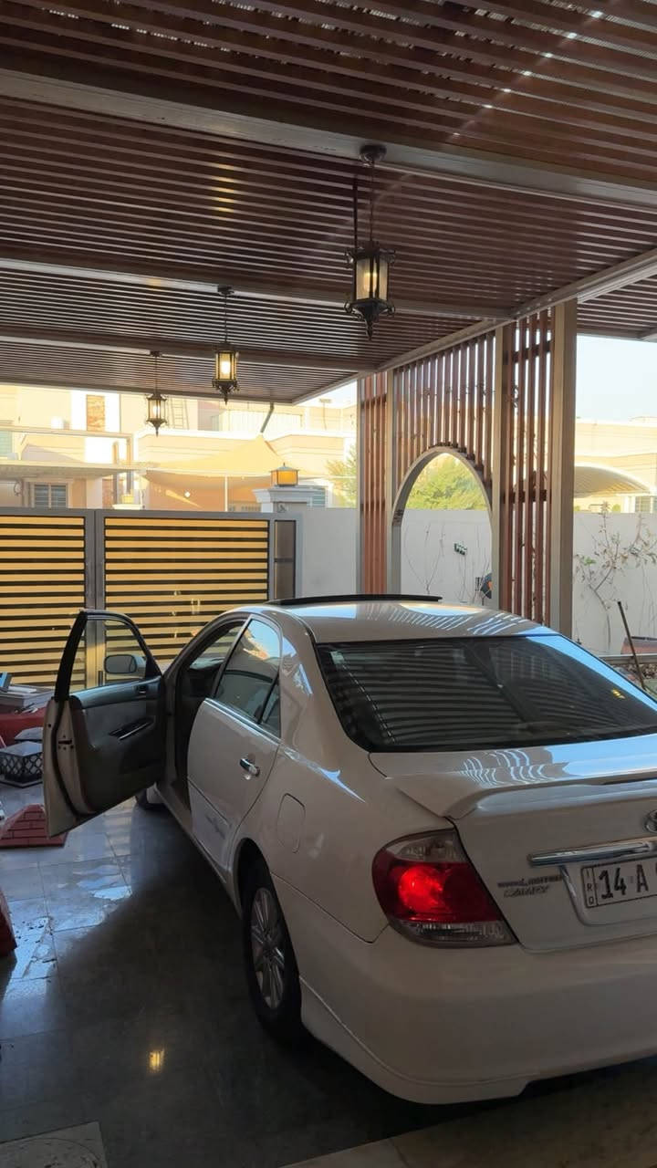 السلام عليكم كامري  ٢٠٠٦ سياره كامله و جاهزه من كلشي V6 3000 سياره فتحه سياره جاهزه لل اخير كلش للي تفيده يراسلني اكله تفاصيله و شنو بيها سعره ١١٠  و بيها مجال رقم*مميز************
