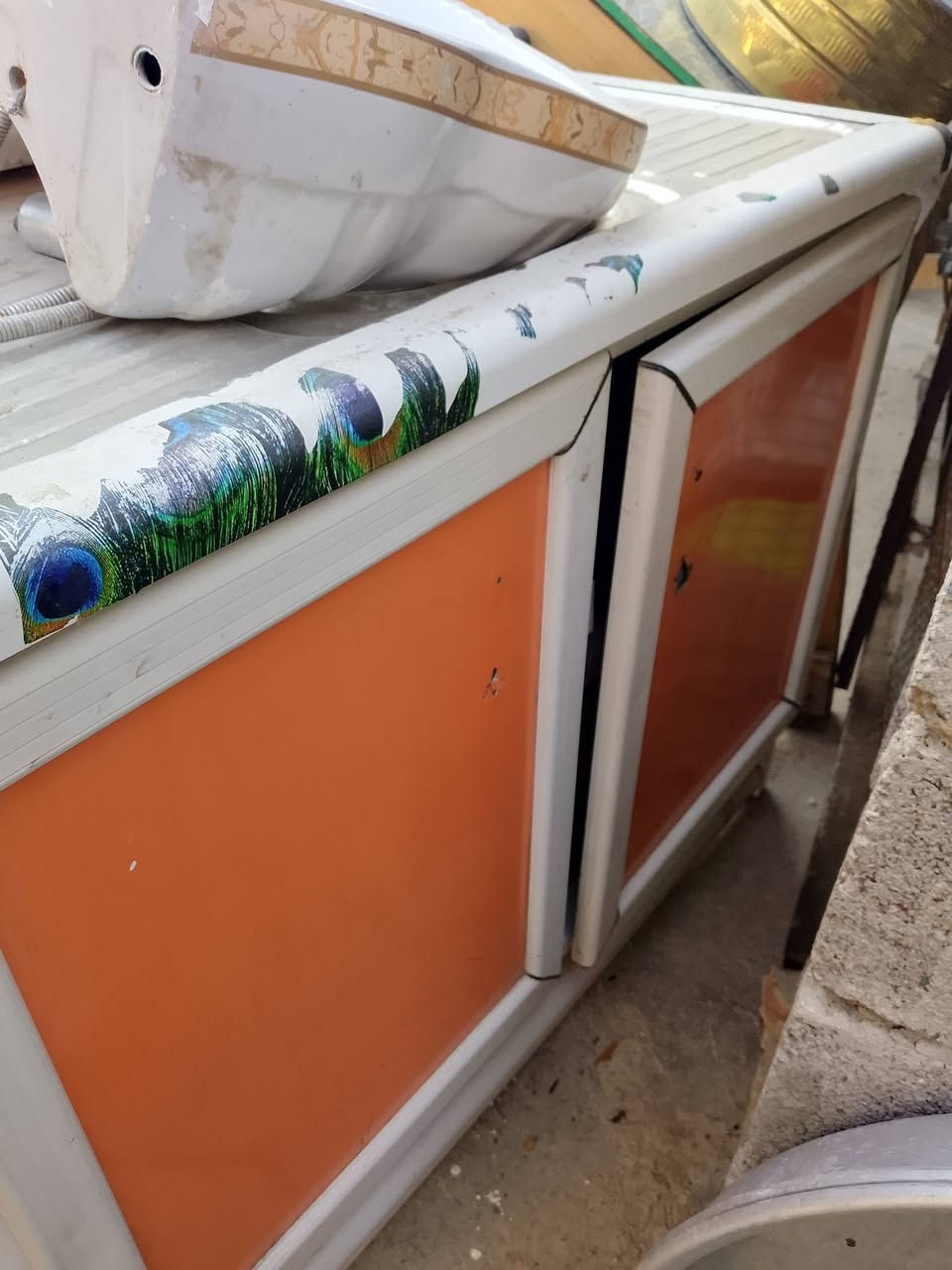 غراض للبيع كلمن وسعره مكاني بغداد المشتل شارع المطبك قرب المجلس البلدي *********** للاتصال
