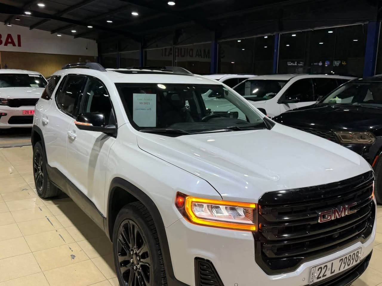 🚙 جي إم سي أكاديا 2021 — القوة والفخامة الأمريكية 🇺🇸👌
فول مواصفات اعلى فئة فتحتين سقف 
🔹 المركبة: جي إم سي أكاديا
🔹 الموديل: 2021
🔹 السعر المطلوب: 175 $ 
🔹 الوارد: أمريكي 🇺🇸
🔹 استهلاك الوقود: حوالي 9.0 لتر / 100 كم
🔹 اللون: ابيض
🔹 الرقم: أربيل
🔹 الضرر:تبديل وصبغ اربع ابواب 
🔹 الأيرباكات: ضرر إيرباك الدركة والبردة

🔸 المحرك والأداء:

•6سلندر 3.6
• قوة 310 حصان
• عزم دوران 366 نيوتن متر
• ناقل حركة أوتوماتيكي 8 سرعات
• دفع أمامي FWD
• محرك تنفس طبيعي  يوفر أداءً قوياً واستجابة ممتازة
• أوضاع قيادة متعددة
• نظام تشغيل وإيقاف المحرك تلقائياً

🔸 التصميم الخارجي:

• تصميم جديد كلياً وعصري
• واجهة أمامية بتصميم جي إم سي المميز
• ويل  ألمنيوم رياضي
• مصابيح أمامية LED
• إضاءة نهارية LED
• مصابيح خلفية LED
• إضاءة أمامية أوتوماتيكية
• تصميم SUV أمريكي فاخر ورياضي

🔸 أنظمة الأمان والمساعدة:

• أنظمة GMC Pro Safety
• نظام المكابح التلقائية في حالات الطوارئ
• التحذير من الاصطدام الأمامي
• نظام المحافظة على المسار
• تحذير مغادرة المسار
• مثبت سرعة متكيف Adaptive Cruise Control
• نظام مراقبة النقطة العمياء
• تحذير حركة المرور الخلفية
• كاميرا خلفية
• ⁠كاميرات 360 درجة 
• نظام مراقبة ضغط الإطارات
• أنظمة الثبات الإلكتروني والتحكم بالجر
• وسائد هوائية متعددة

🔸 التكنولوجيا والراحة:

• شاشة وسطية كبيرة عالية الدقة
• شاشة معلومات للسائق
• Apple CarPlay
• Android Auto
• Bluetooth
• أوامر صوتية
• تشغيل عن بُعد
• دخول وتشغيل ذكي
• تحكم أوتوماتيكي بدرجة الحرارة
• مقاعد أمامية كهربائية
• مقاعد أمامية مدفأة
• مقود متعدد الوظائف
• شحن لاسلكي للهاتف
• نظام صوتي مميز
• منافذ USB متعددة

🔸 المقصورة الداخلية:

• مقصورة عصرية وفاخرة
• مساحة داخلية واسعة
• مقاعد مريحة تتسع لـ7 أشخاص
• مقاعد أمامية كهربائية ومدفأة
• مقود متعدد الوظائف
• تصميم داخلي عصري
• تشطيبات داخلية مميزة
للاستفسار الاتصال ***********
