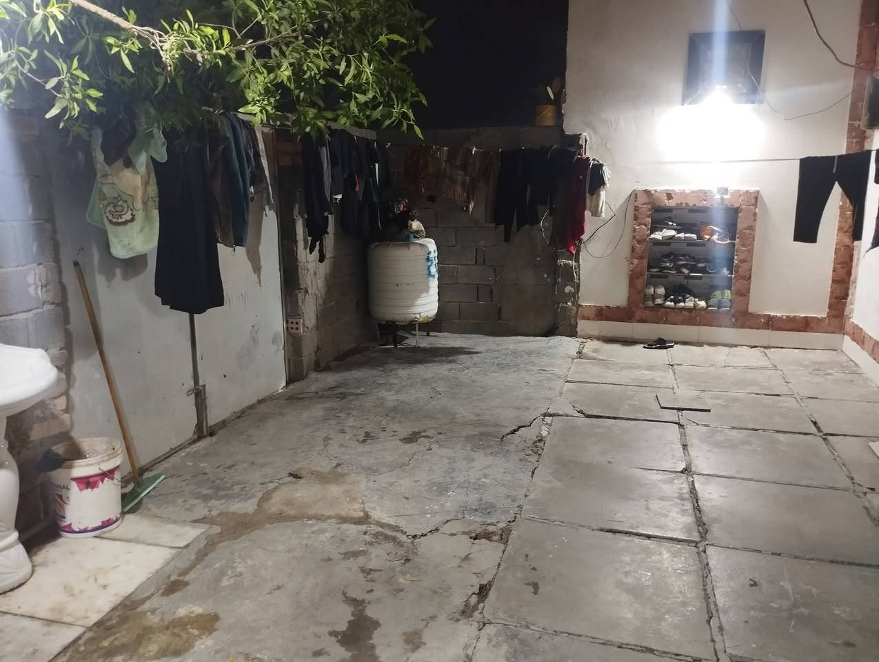 بيت للبيع • ١٠٠م • بلحميدية