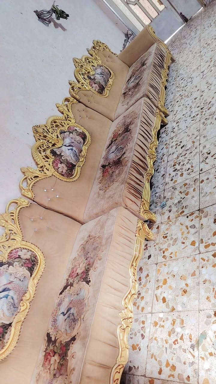 تخم ديوان • ملكي مطعم ذهبي • ١٠قطع