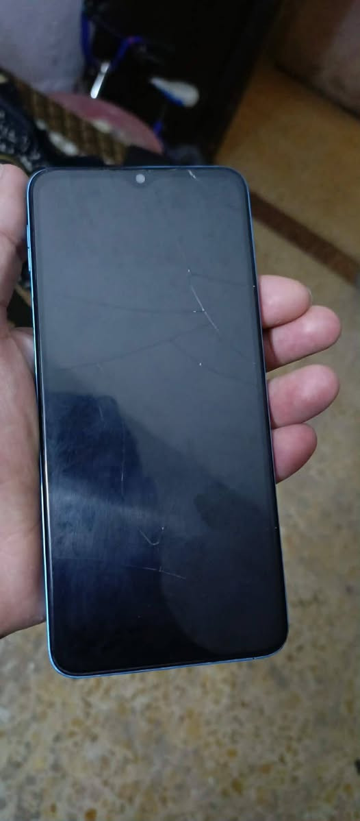 السلام عليكم جهاز تكنو سبارك 10 ذاكره 128 رام 8+8 بيه فطور بالكلاسه ولكامره لوره واكفه فقط سعر 75 وبي مجال قليل مكاني كربلاء فريحه قرب جامعه ***********

نص مكتوب في الصور:
- ٧:٤٥ م المجتمع أتابعه لك قناجي #قناجي يحتوي على: قلب قلب - محمد ال.. بيتكم لو أبوك سمع كلام أمك : 12.2ك 258 536 2886 صفحة الرئيسية الأصدقاء صندوق الوارد الملف الشخصي