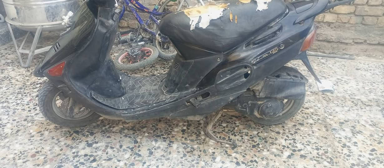 السلام عليكم دراجه للبيع خير من الله اسم الدراجه ساسوكي نكره تشتغل دراجه حلوه السعر 260 بيها مجال رقم الاتصال الاستفسار *********** المكان بغداد مدينه الصدر حي طارق
