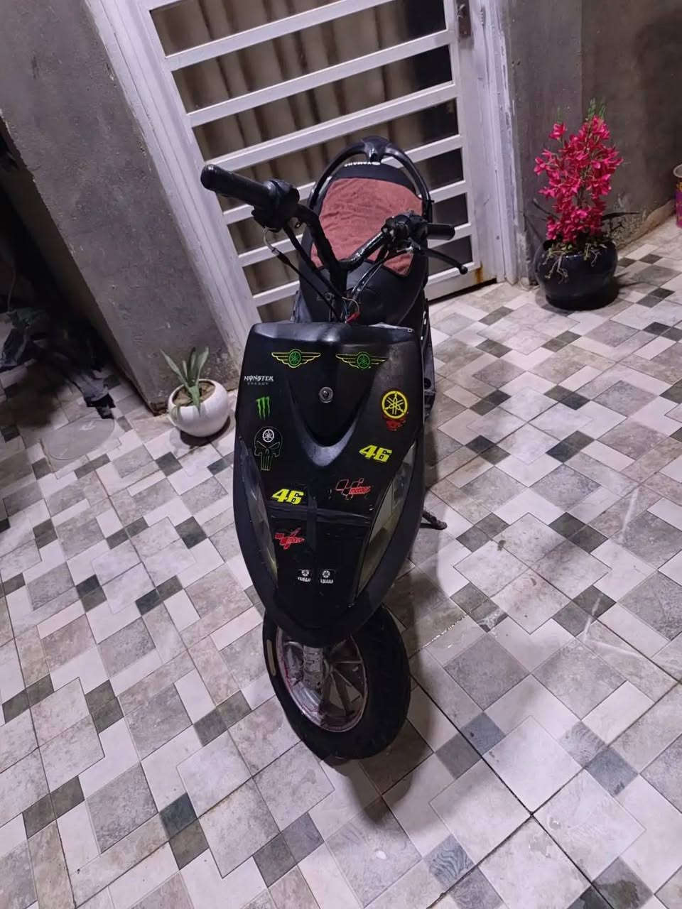 سلام عليكم دراجه مال لعب للبيع مفتوحه بس ولفات مكينتها تخبل وناعمه نكره سعرها 300 وبيها مجال مكاني حله جسر طهمازيه متواجد خاص وعل رقم ***********
