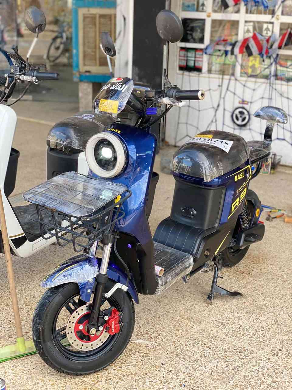 ماطور لزرك  R9 2026
 مستخدم شهر واحد مخذو ب 650
كلو شغال اشاير خلاط لايت عالي ناصي 
نيضام بك R 
تايات جدد 
بطريات ولي اصلي 
ماطور فول نضافه ربع ما تصرف علي 
السعر 550
شراي تعال خاص وبي مجال
____________________________________________ 

ماطور لبيض R900
ماطور نضيف كدام العين 
بريكات بمكانم دسكات جدد 
ايشاير كلو شغال لايت عالي ناصي
3 نمر 
السعر 450 
جوه 400 ما بيع 
موقعي اليسر حي الشيماء
***********
