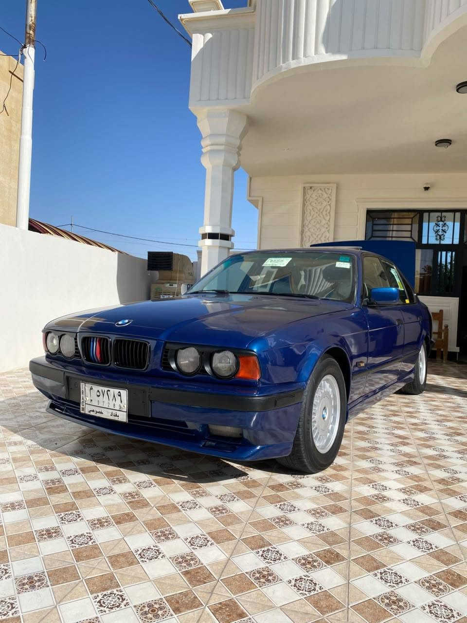 بي أم 525 بجم عريضه مديل 95السياره جاهزه من كلشي مكينه كير حداديه تخم تاير كله جديد تبريد ثلج مسجل سماعات دمام السياره مال بيت مال جناي أبد ما متعوبه مكاني نجف اي ستفسار اتصل وبخدمتك ***********

