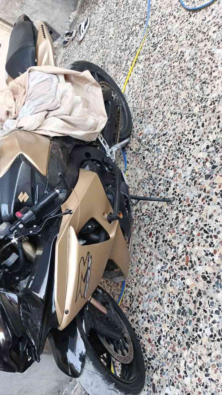 جكسر 1000 موديل13 رقم بصره شرط التحويل برمجه3 مودات مكينه كير كفاله *********** مكانها بغداد
