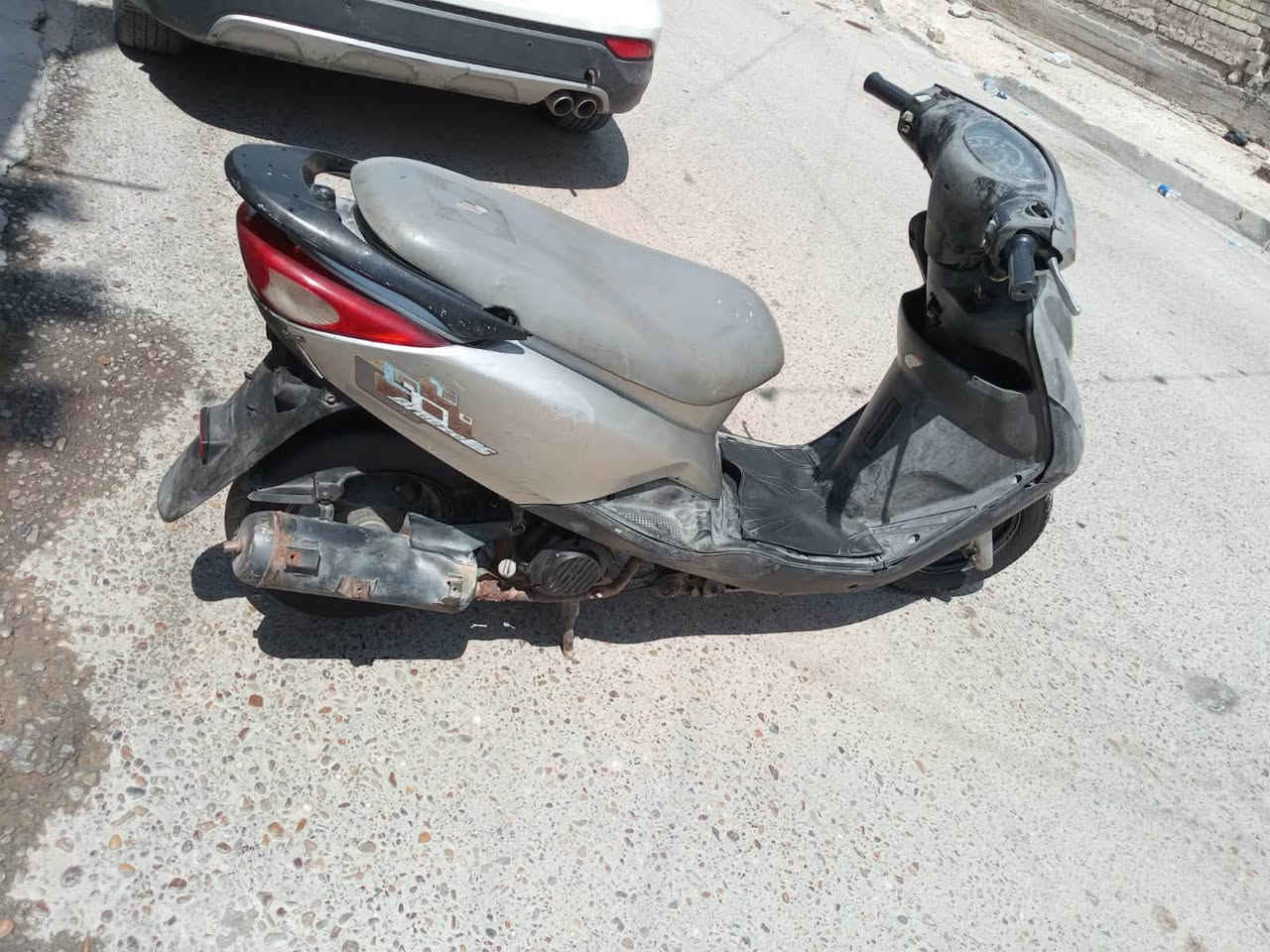بريز للبيع مكان بغداد الجديدة سعر ٣٥٠ وبيه مجال موبايل ‭***********‬
