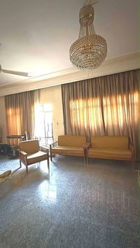 تخم كامل 2قنفات و 4 كراسي خشب صاج عراقي تفصال بس قديم مال اول الخشب يخ...
