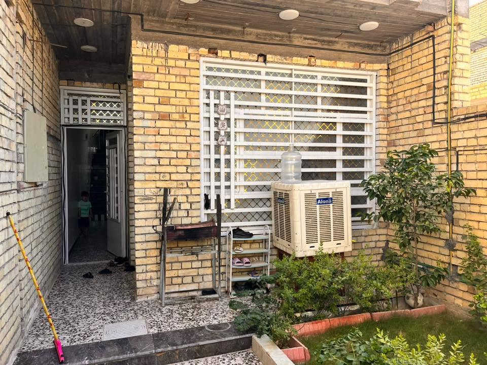 سلام عليكم دار للبيع حي السلام 
الزراعي گاع حربي
 168م 
موبايل ***********
