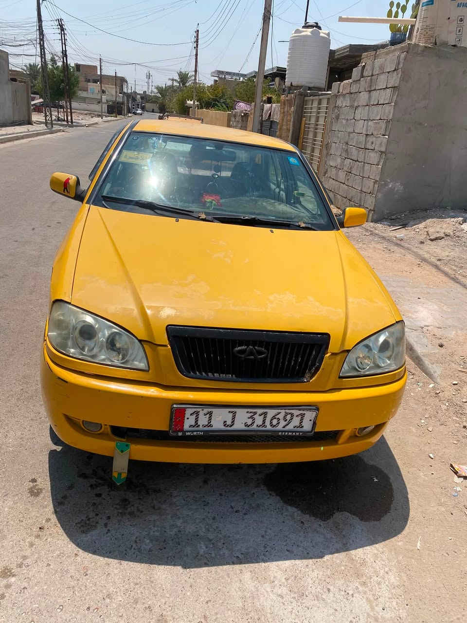 سلام عليكم شيري كوين  للبيع محور كير ومكينه كورله بيكاجو تخم تاير تبريد شغال سياره خير من الله كلشي ماناقصه سياره نضيفه شوفت عينك٢٠١٠ لا تريد ترتيب ولا اي شي هيه مرتبه. مكان السياره بغداد اليوسفيه متواجد خاص ***********بيه وتساب
