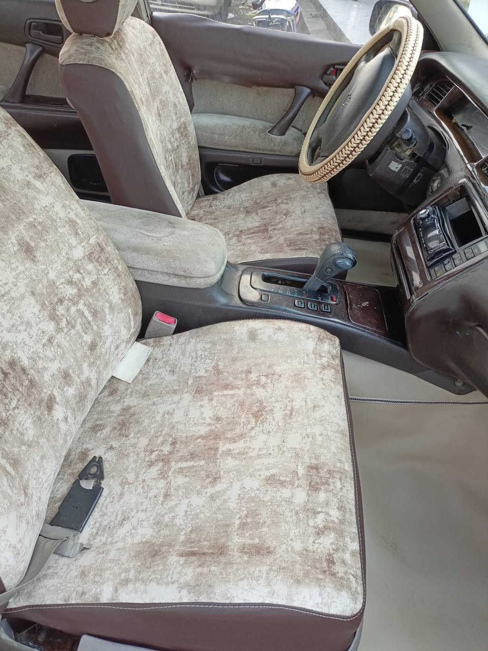 @كراون ماجسته 92 سياره فول نضيف رقم جديد سنويه جديد هزه جديد تحويل ثاني يوم اتريدوكاله هم يرهم ***********
