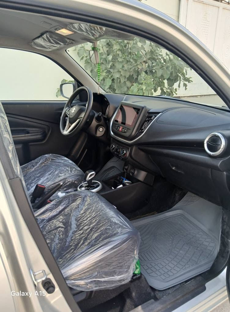 << شركة سازوكي >> SUZUKI // ياباني شكل جديد... سعر مناسب لسيارة (( 92 ورقة)) فقط لشراي.
-أتصال علرقم ***********
-موديل السيارة[[ 2023 ]] ...سيارة سحب شركة/زيرو/ كلين تايتل مواصفات خليجي بدون صبغ ماشية فقط (( 12 )) اثنا عشرا الف كيلومتر حقيقي فقط يعني بعدها زيرو والسيارة مرقمة شمالي (( رقم سليمانية دولي )) جديد خمس أرقام وحلو وشرط التحويل. 
-لون السيارة مميز (( سلفر )).
- مواصفات السيارة خذمات خليجي داخل سيارة مطعم رصاصي وأسود وبرونزي... كير اوتوماتيك..مكينة ياباني علبلاد أقتصادي..تدفئة..تبريد ثلج..شاشة اندرويد بلادي مواصفات خاصة..تحكمات أستيرين كاملة المواصفات..بلوثوث..جامات كهرباء..مانع تزحلق..اي بي أس..كاميرا بلاد..حساسات خلفية بلادي..ستوب لايت..بلاجكتور..مرايات كهرباء..أشاير بجاملخ..أسبير جوكر علشركة...ويل كروم أسود بلاد شركة حجم اطارات 15 جديد..سويج جداحة عدد2 قفل مركزي نظام سنتر لوك..أطفاء ذاتي عند توقف سيارة/مواصفات رادار..مانع ضباب..نظام أيرباكات علبلاد...يو بي أس...غراض بلاد شركة بعدها بيه... لاواصق ولايلون ولزكات شركة بعدها بية.
-مكان سيارة كركوك. كركوك, العراق
