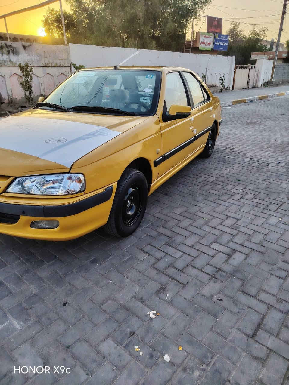 بيجو بارص ٢٠١٥  سياره باسمي ضربه صبغ مابيها السياره صدر امامي خلفي خير من اللة تايرات نظاف كير مكينه تبريد نظاف خير من الله العنوان بغداد حي العامل السعر 37 
***********
