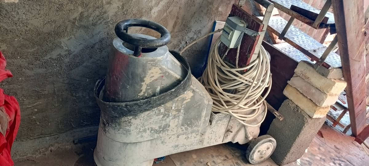 السلام عليكم جلايات عدد2 لوحده ب 500للبيع شغالات مكاني بغداد الاتصال والاستفسار ***********
