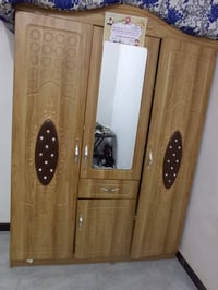 ميز سحب • كنتور صغير • للبيع
