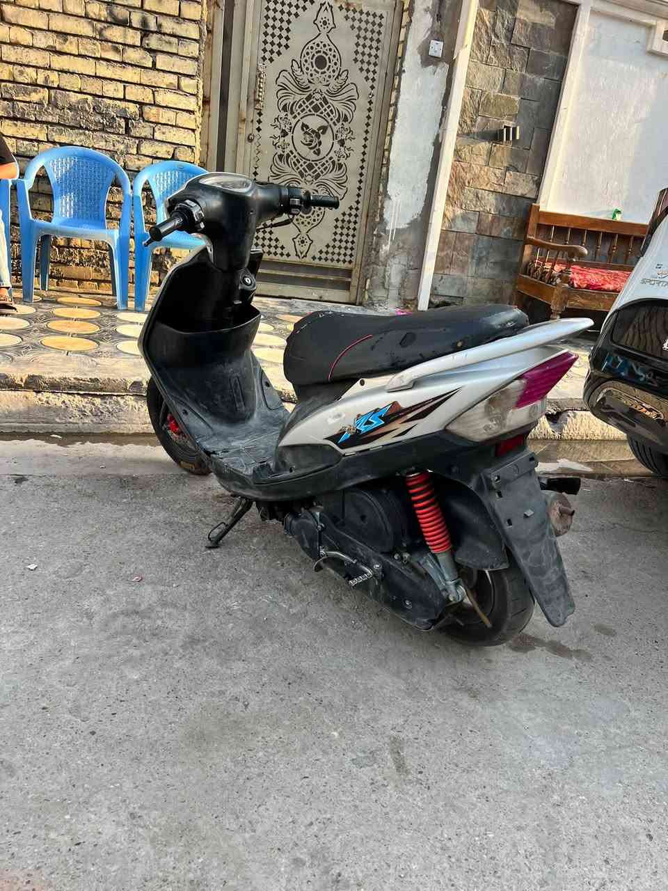 سلام عليكم دراجه ماكس عدله 120 نضيفه كله شغاله ما ناقصه اي شي كهربايات كله شغاله سلف هندري كفراته بلادي ختم واحد مكاني شعله حي جوادين سعر425 بيه مجال ***********واتساب فقططط
