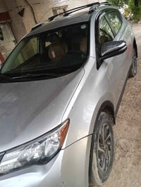 Toyota RAV 4  2015 للبيع  فول مواصفات فتحه  محرك ٢٥٠٠ تبريد ثلج السيار...