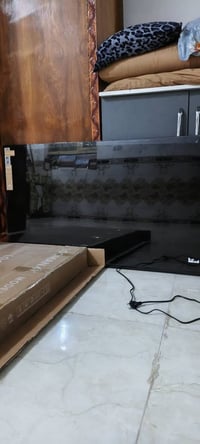 بلازما ٥٢ بوصة • 4K • اسبوع استخدام