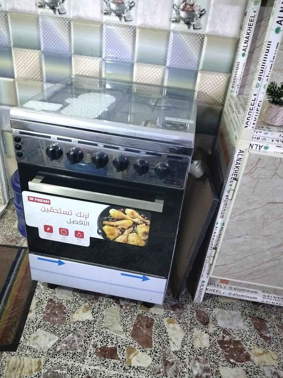 السلام عليكم غراض بيت للبيع  الله شاهد صار ٦ اشهر من ماخذهن  جديدات  الكاونتر ب٤٠٠الثلاجه والمجمده ع٣٥٠ الطباخ ب٣٠٠ الاستفسار الاتصال او مراسله الواتساب ‏‪***********‬‏
