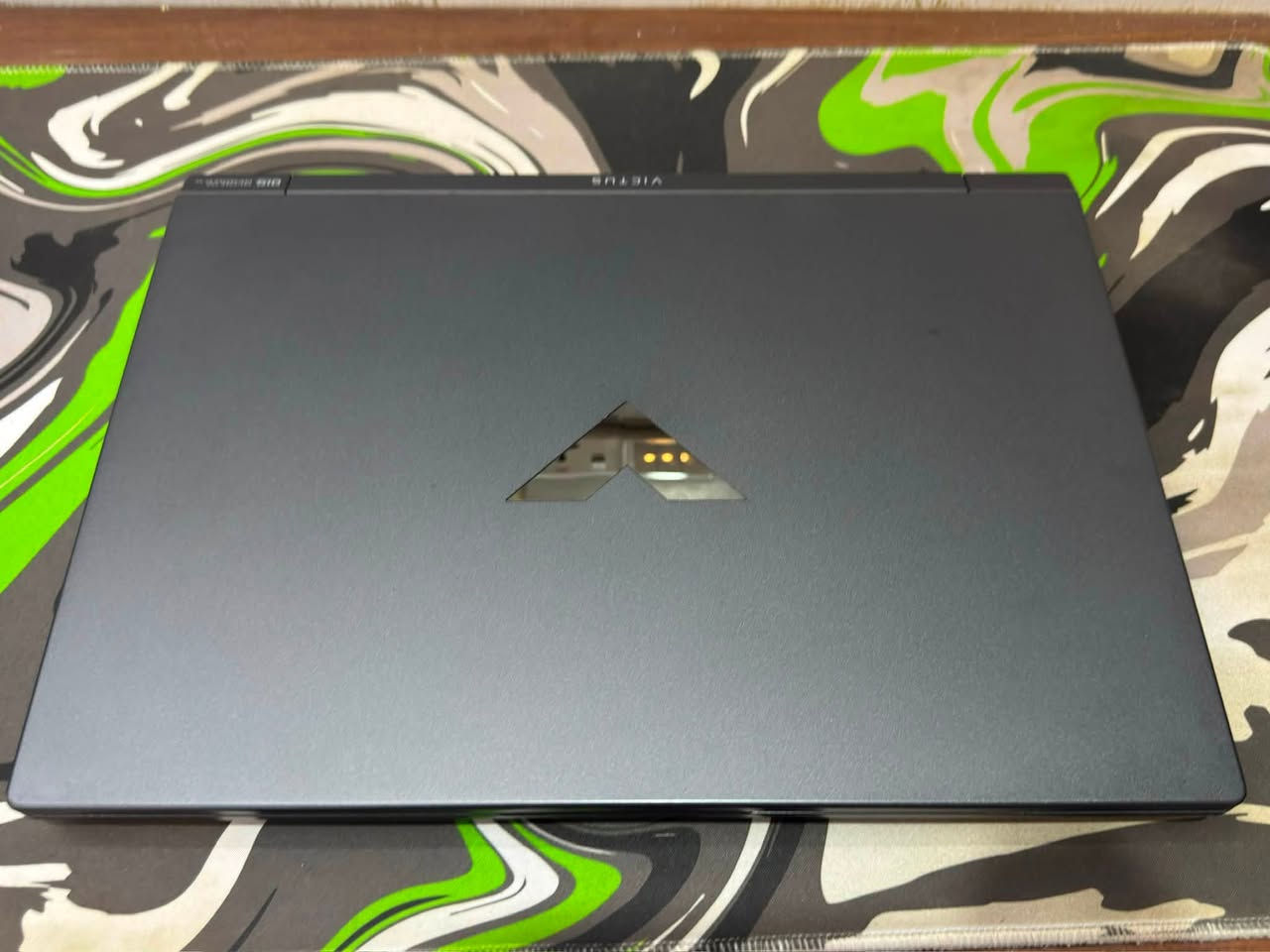 لاب توب كيمنك 
Gaming laptop
Hp victus 15.6
R5 5600h
Rx6500m (بقوة rtx 3050 مال لاب توب)
16 ram 8x2
512 ssd m.2
FHD 1080 144hz
معجون حراري مبدل قبل شهر مال المعالج والكرت
الكامرة مال لاب توب واكفه وكفت من بحدها ماعرف ليش
كارتونه موجوده سعر 800 الف بي مجال
مكان بغداد العطيفية 
***********
