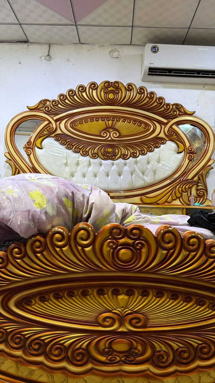 غرفه اخشاب • عراقيه • ضخمه