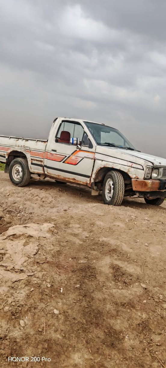 نيسان • محرك ٢ ونص • رقم انكليزي
